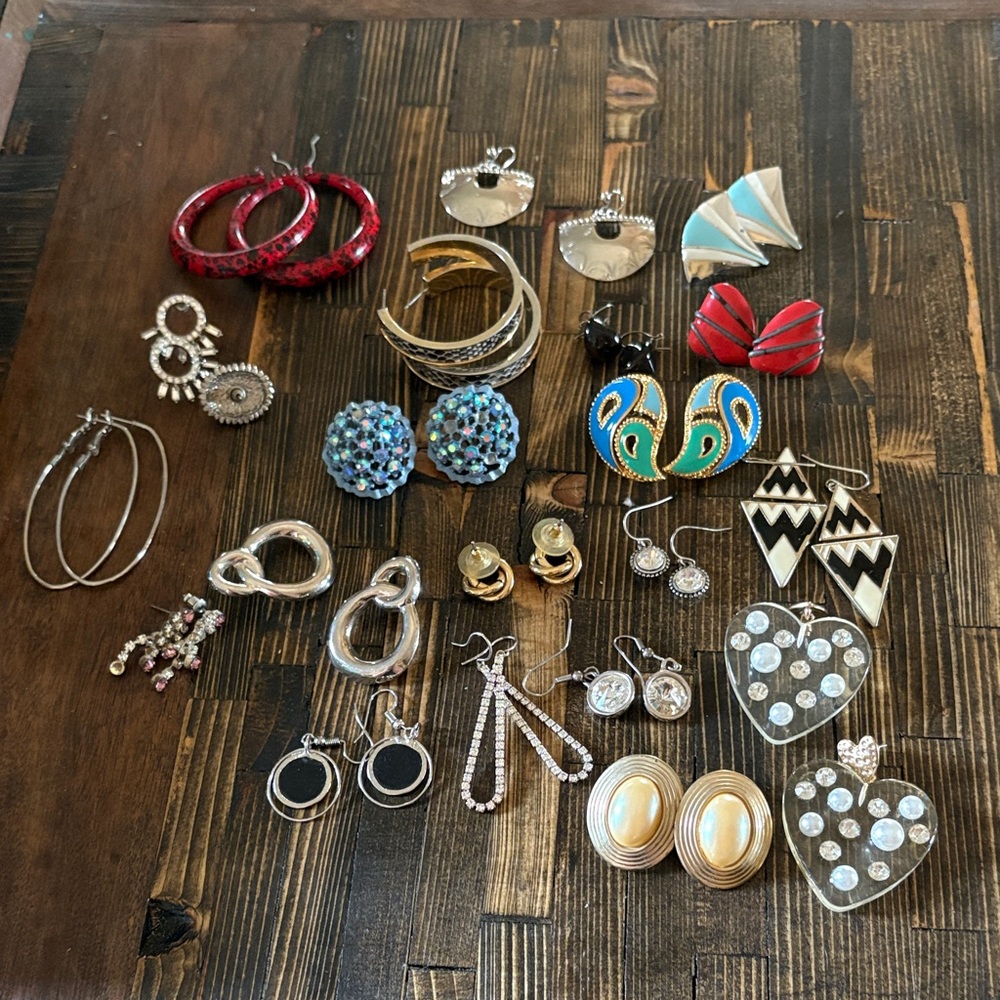 Earring lot